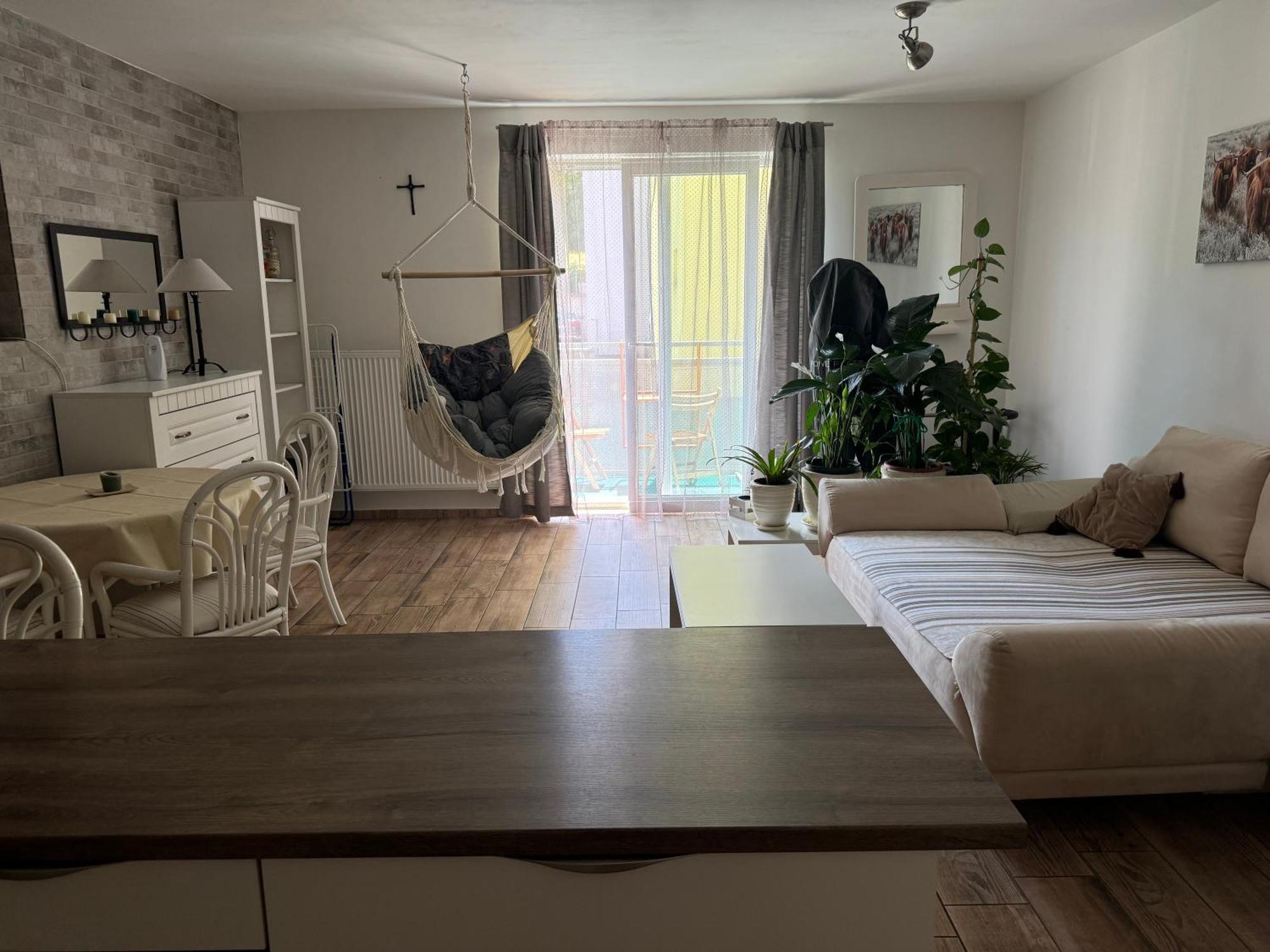 Apartman S Garazi A Balkonem Pilsen Exterior photo