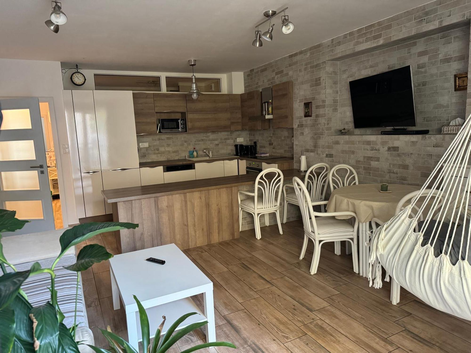 Apartman S Garazi A Balkonem Pilsen Exterior photo
